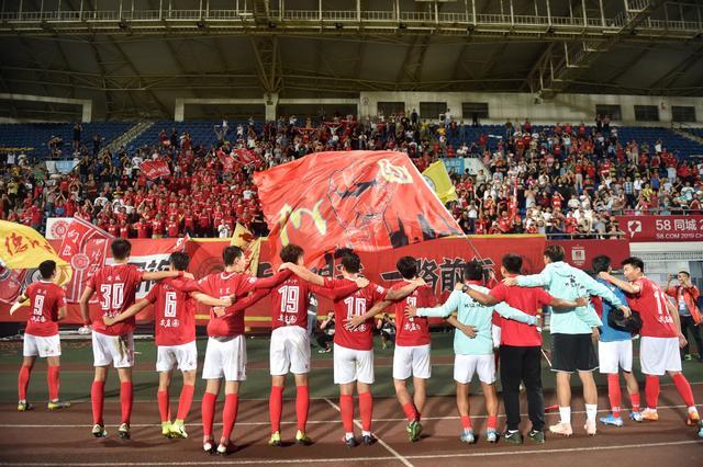 阿门本赛季首次得分30+，他得分上25的比赛火箭4场全胜