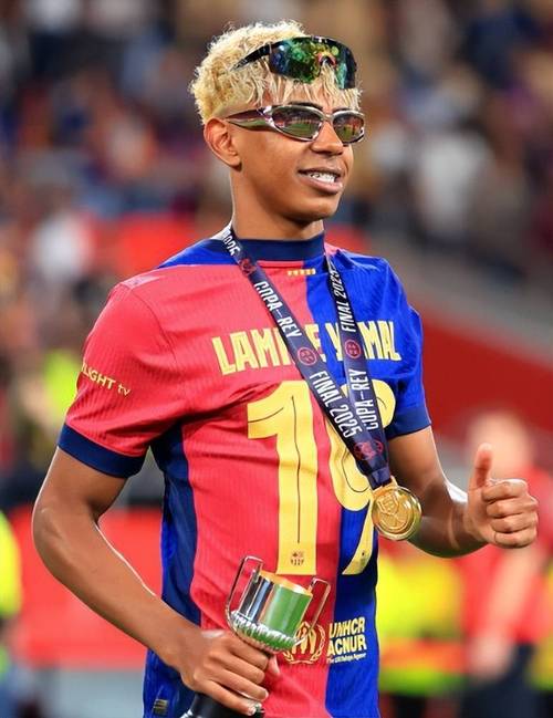 齐祖米体专访：戛纳之子、尤文传奇&永远的艺术家