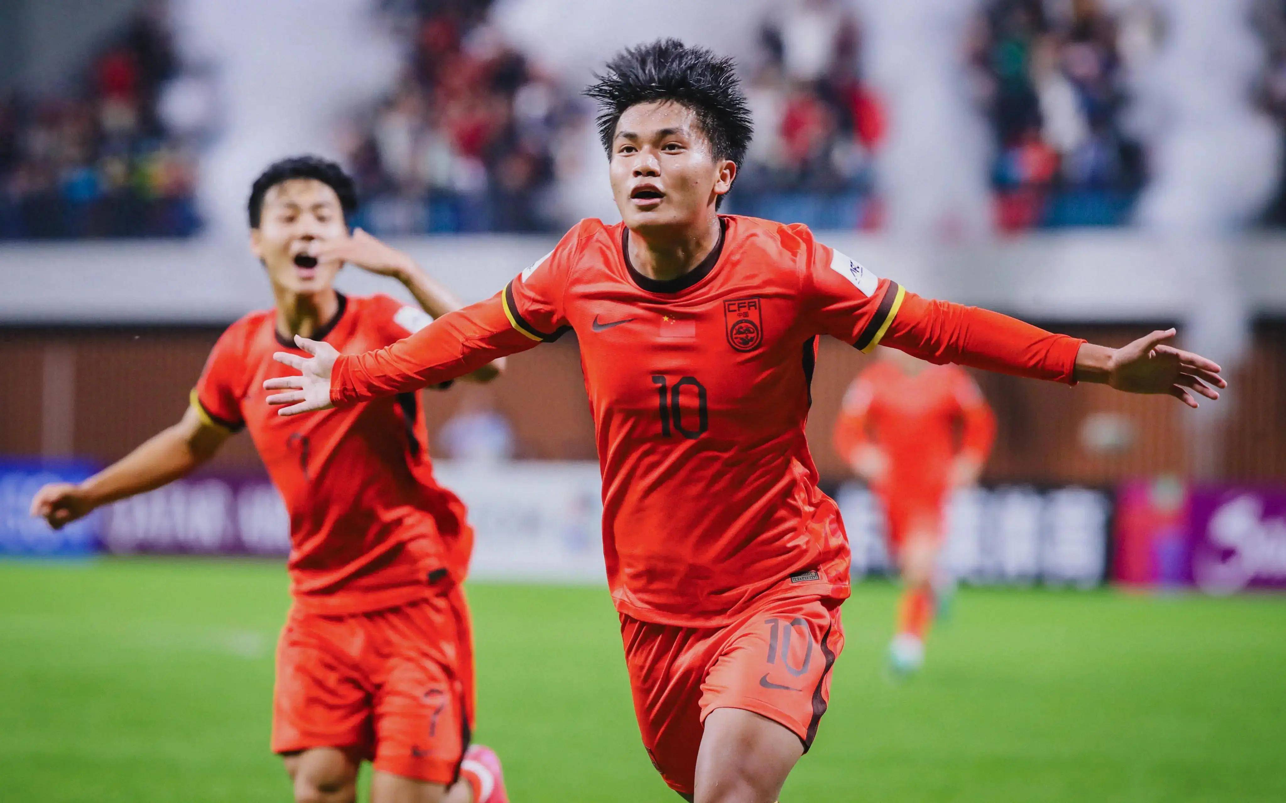 雷迪克谈里夫斯表现低迷：他扛了我们六周，消耗很大