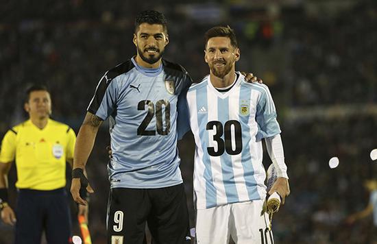 每一拍都是爱心！张江镇这场街区羽毛球比赛挥洒汗水，更温暖人心