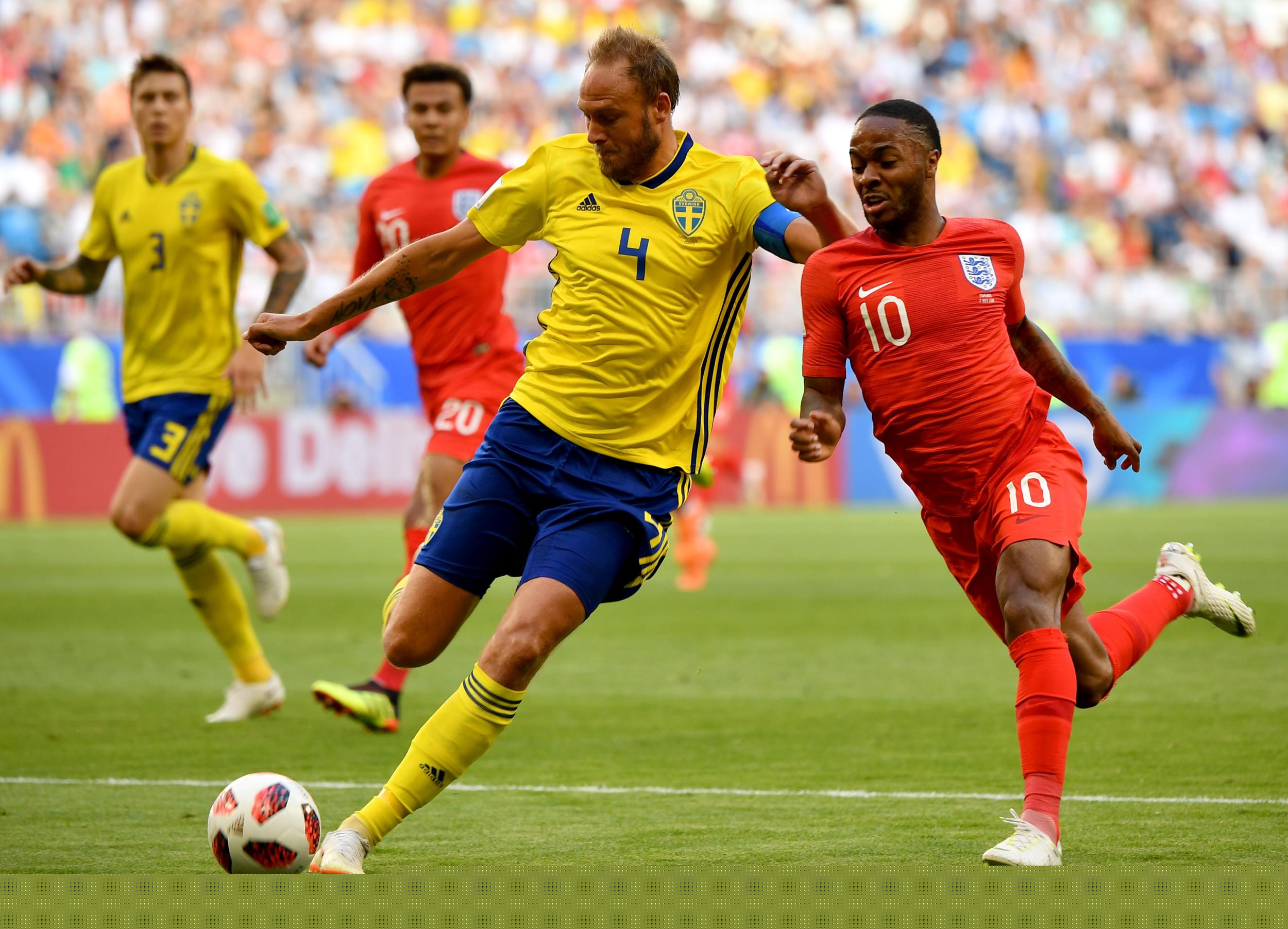 萨拉赫对斯洛特不满冲突升级，利物浦该怎么面对更衣室的矛盾？