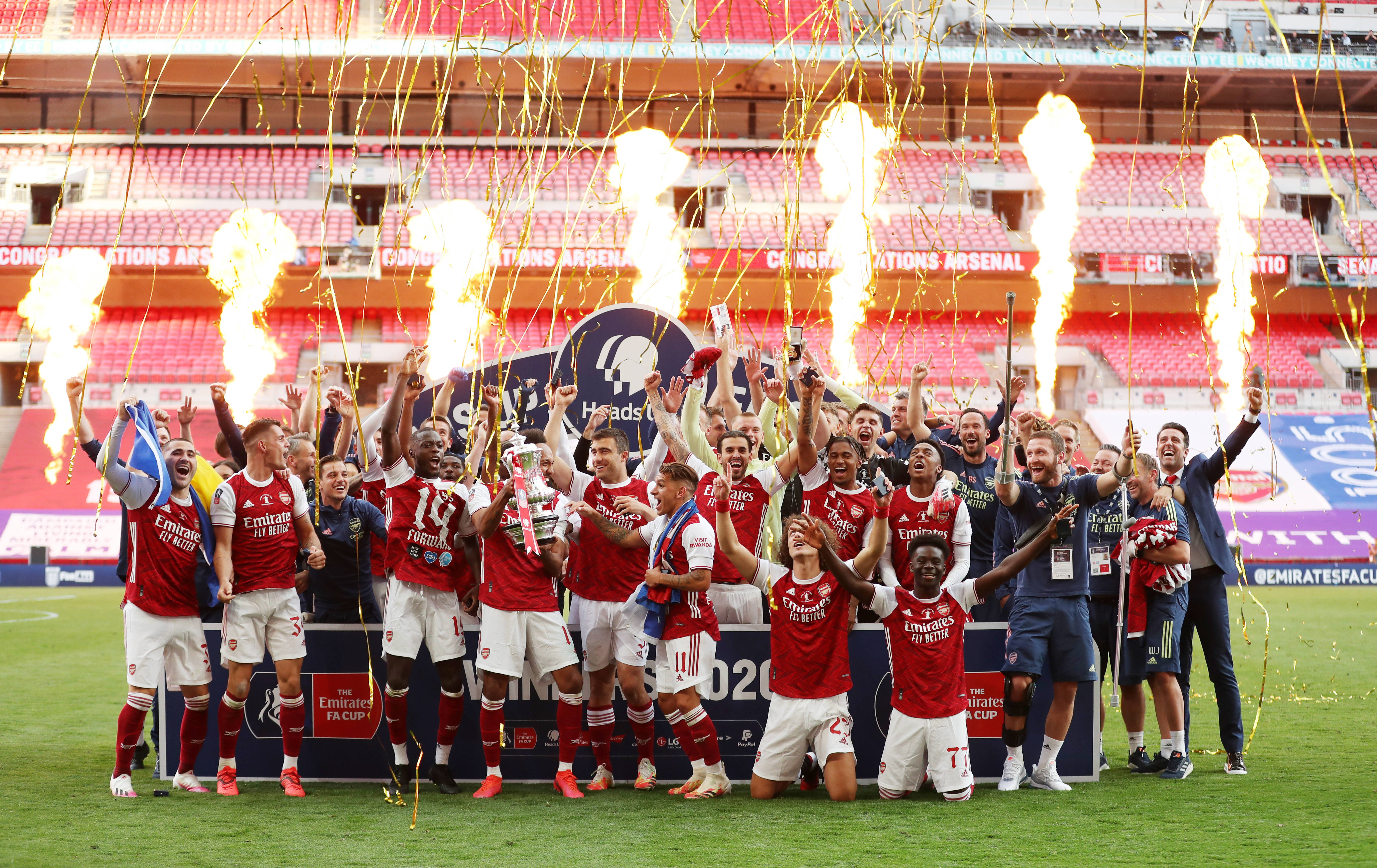 记者：罗马的确有意路易斯-恩里克，但国米目前无意放人