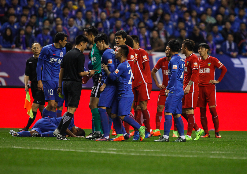 首秀惊艳！江苏外援爱德华兹&亨特合砍51分