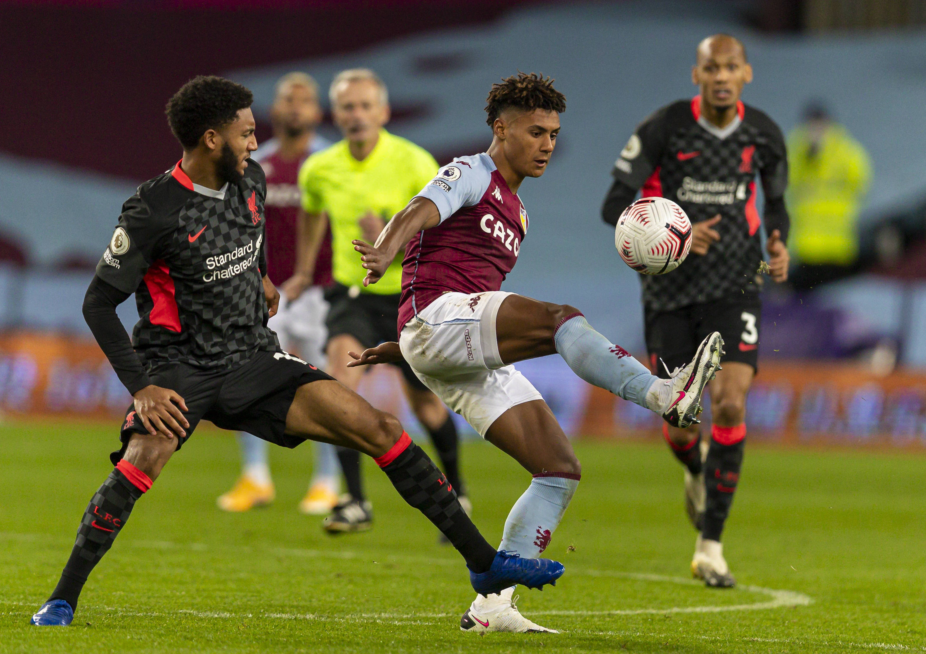 降维打击！深圳外援史密斯暴砍41分10助攻并上演准绝杀