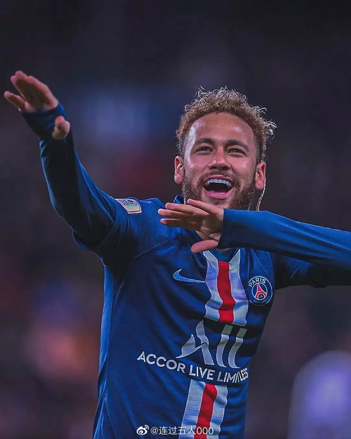 挪威客场4-1逆转意大利全胜晋级世界杯正赛，哈兰德梅开二度