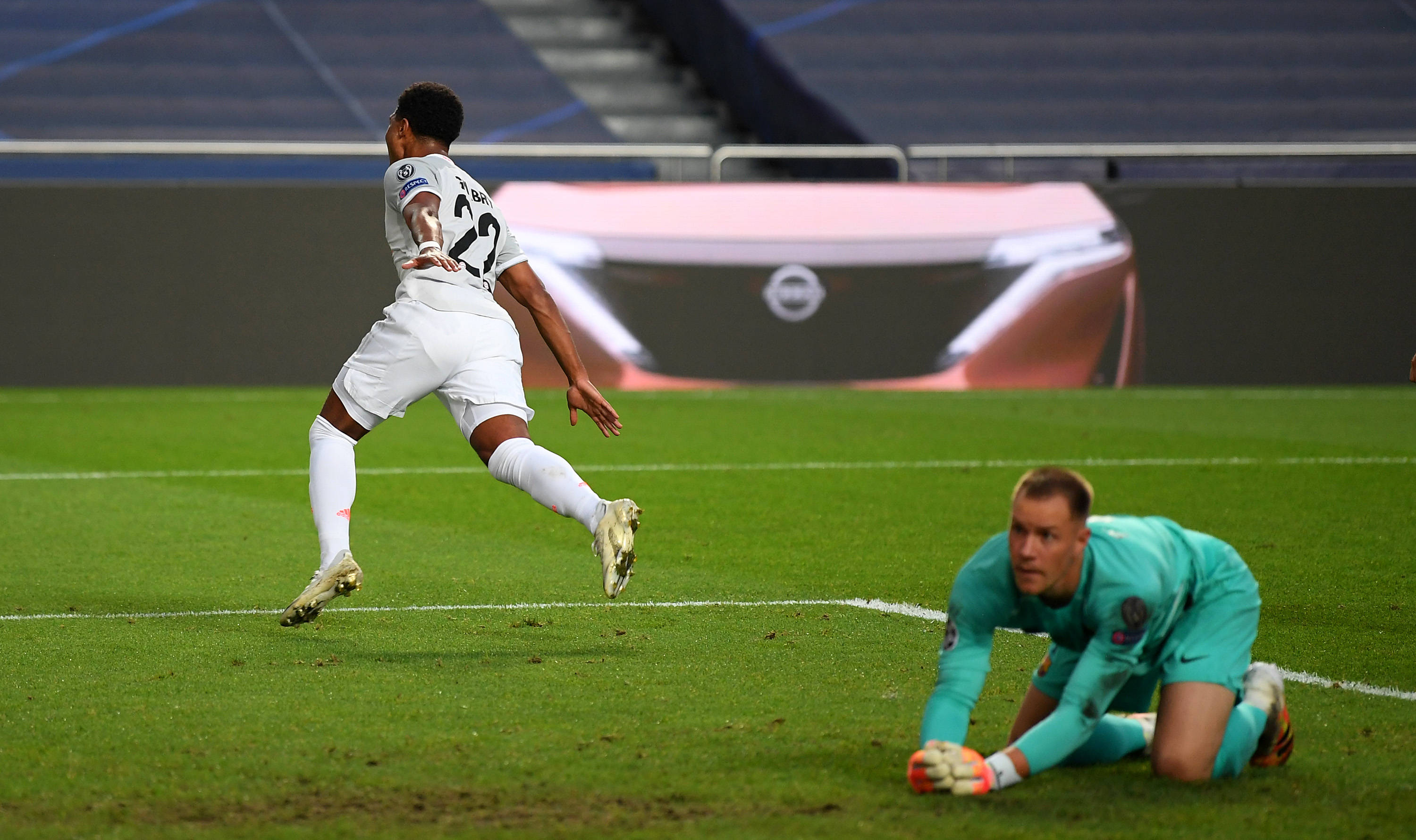 R.I.P.，曾发掘梅西为阿根廷效力的奥马尔逝世，享年73岁