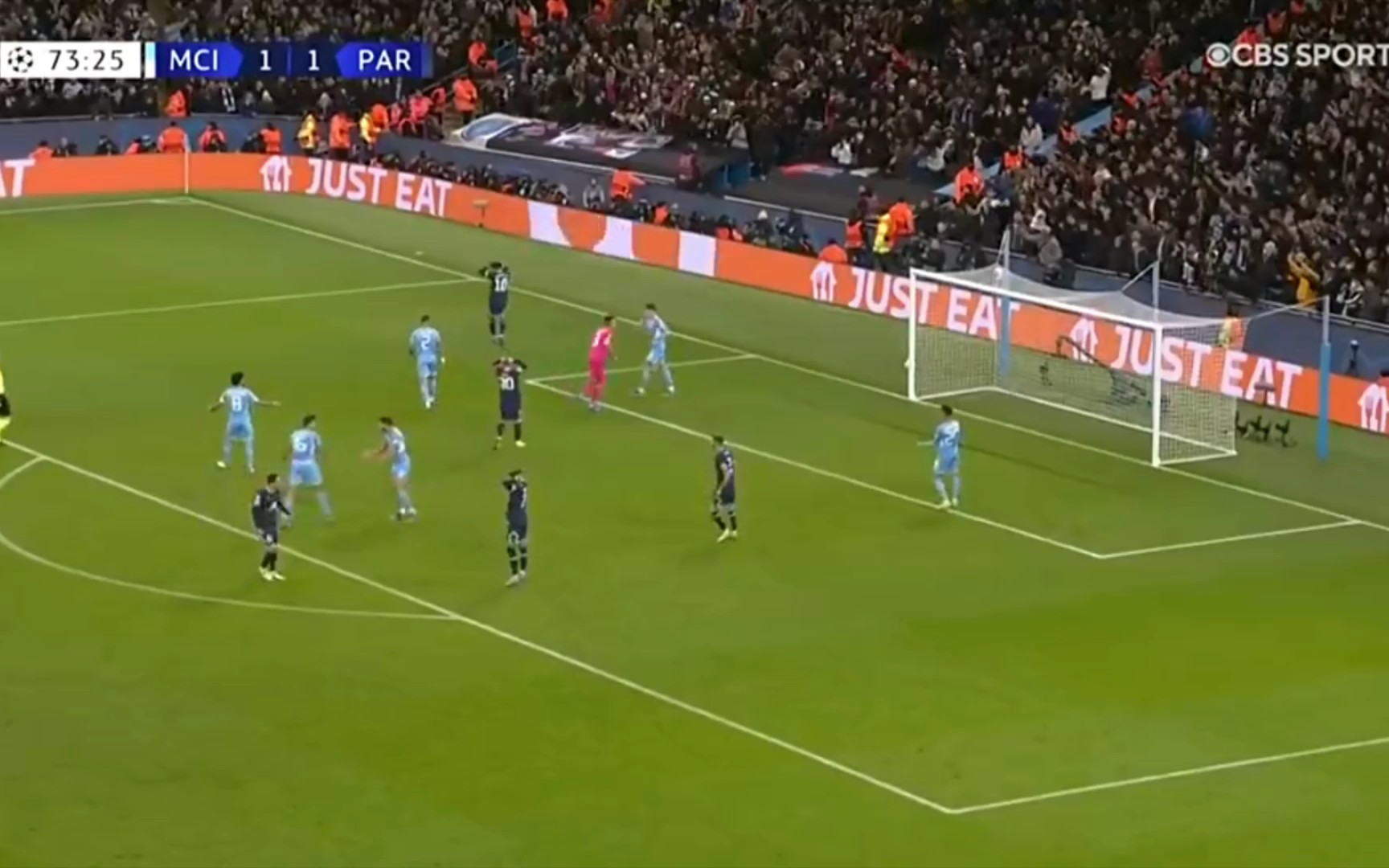 从天堂到地狱，索博在2-1领先后疯狂庆祝，被绝杀后伤心落泪