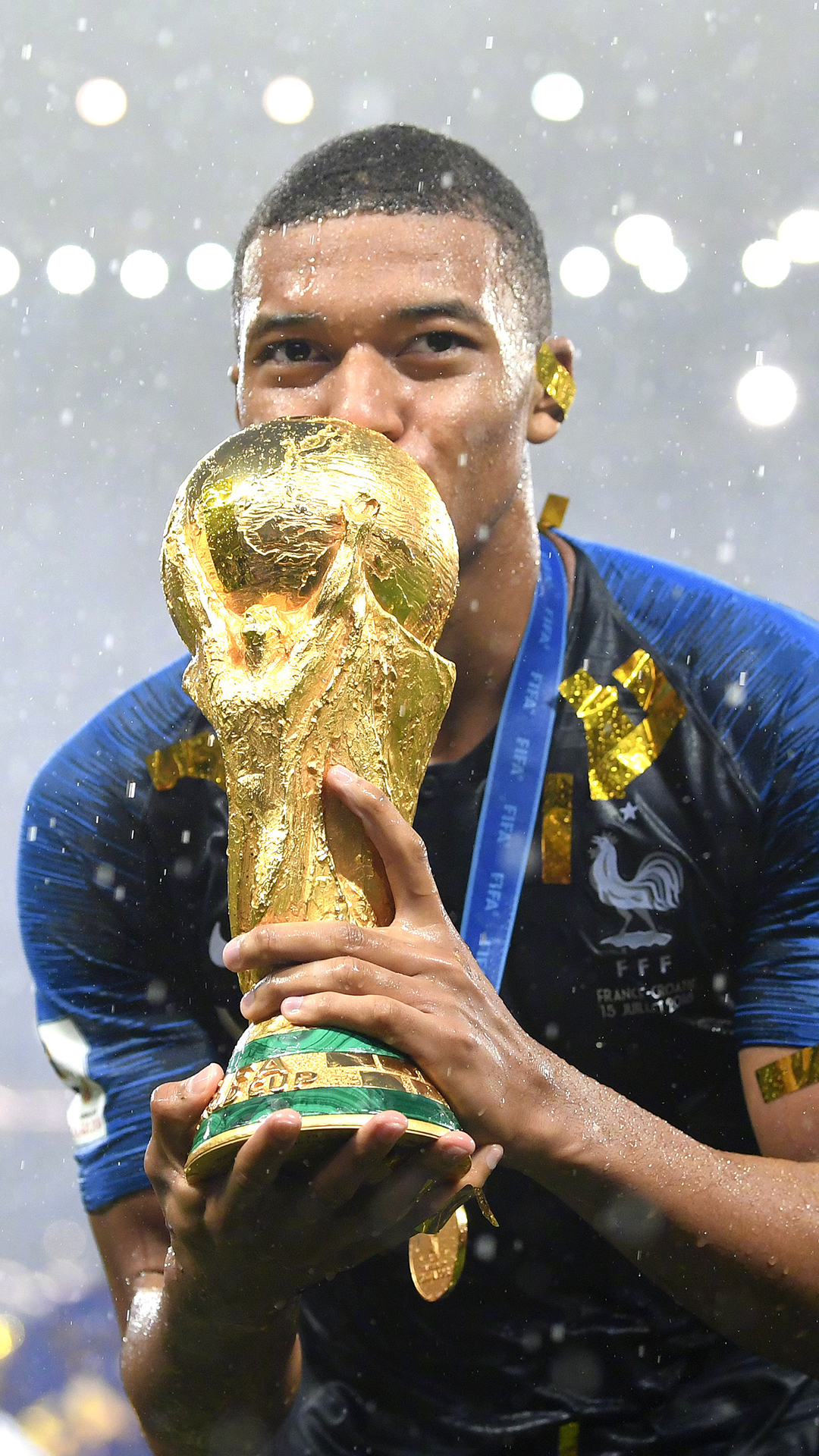 篮球勇士官方宣布签下新秀后卫